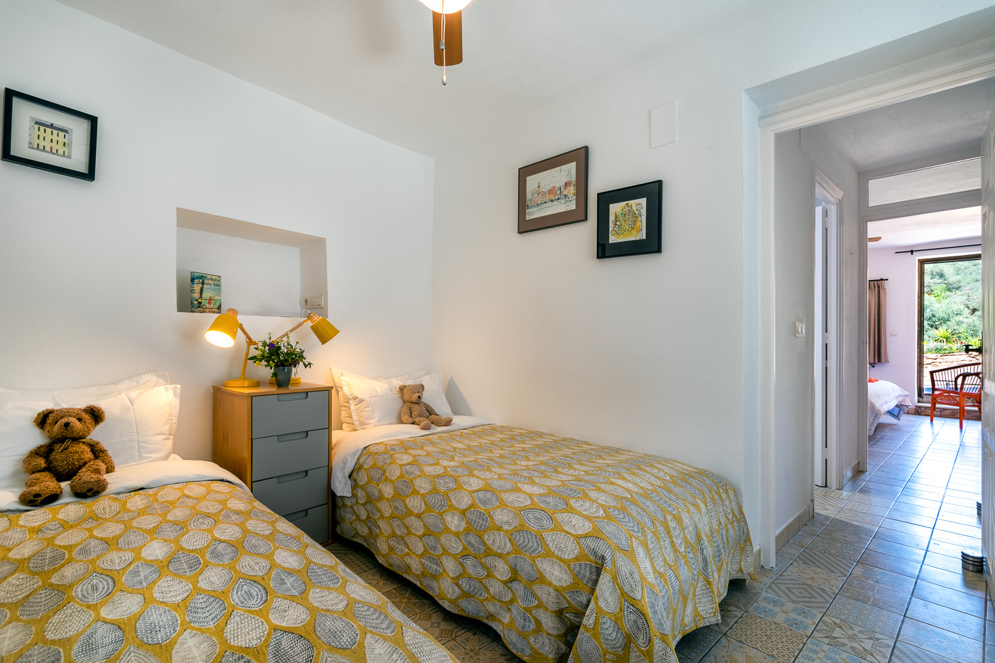 Bedroom 2 (Lemon) with adjoining bedroom